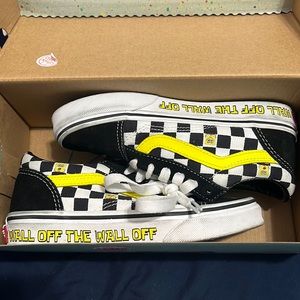 Kids Spongebob Unisex Old School Sneakers w/ Box
